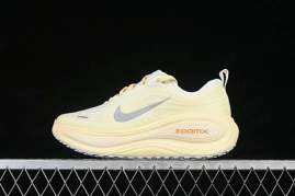 Picture of Nike Vomero Plus _SKUfw22358193580113935fw
